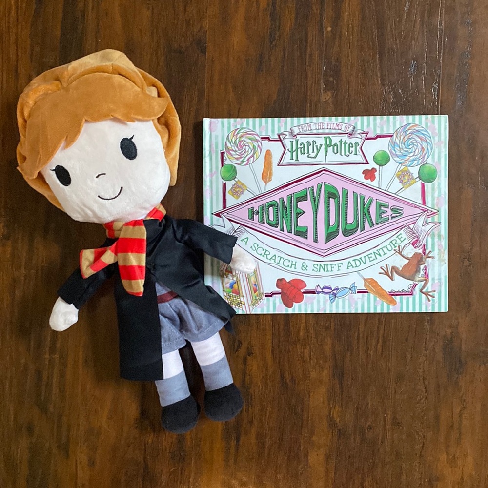 Harry Potter Honey Dukes A Scratch & Sniff Adventure + Hermione Plush Doll